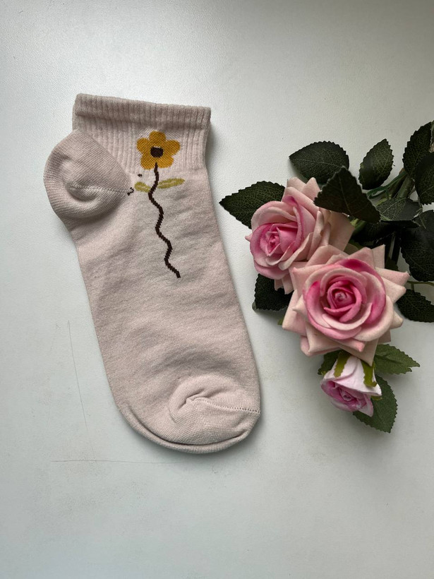 جوراب مچدار ۴ طرح گل تم کرم نسکافه ای