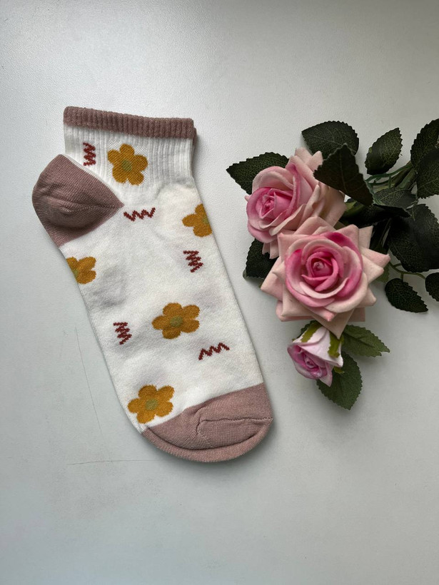 جوراب مچدار ۴ طرح گل تم کرم نسکافه ای
