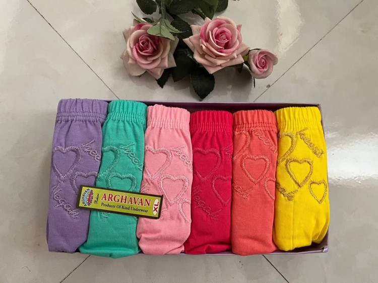 شورت زنانه و دخترانه سوپر نخ پنبه ارغوان طرح گلدوزی رنگ های اکتیو سایز XL, XXL, 3XL, 4XL
